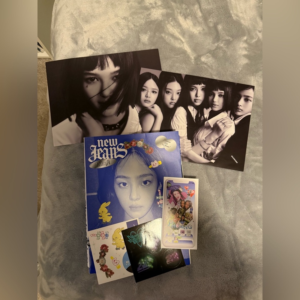 New jeans blue book Minji version